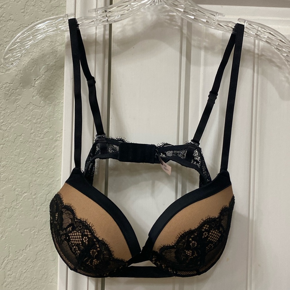 Ambrielle Lace Plunge Push Up Bra